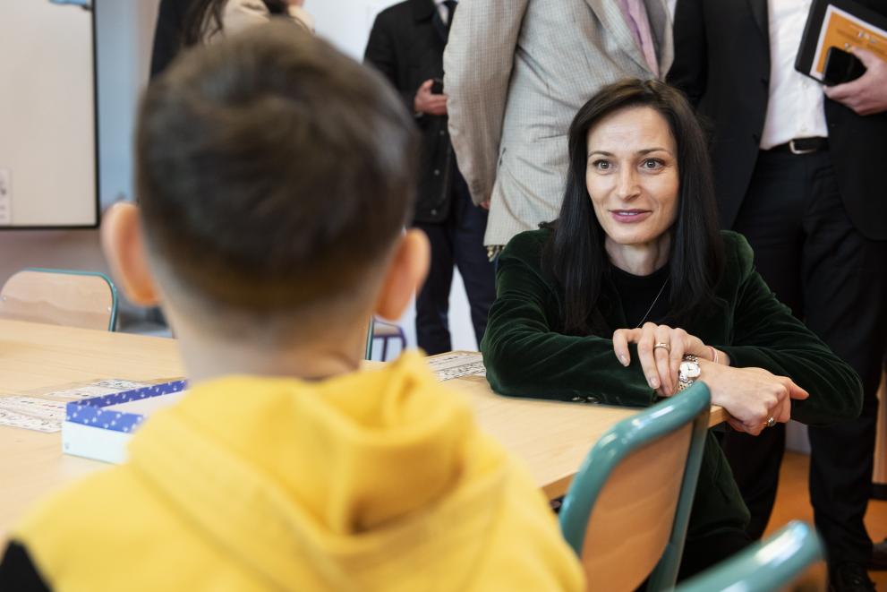 Visit of Mariya Gabriel, European Commissioner, to a primary school that welcomes Ukrainian children, in Brussels
