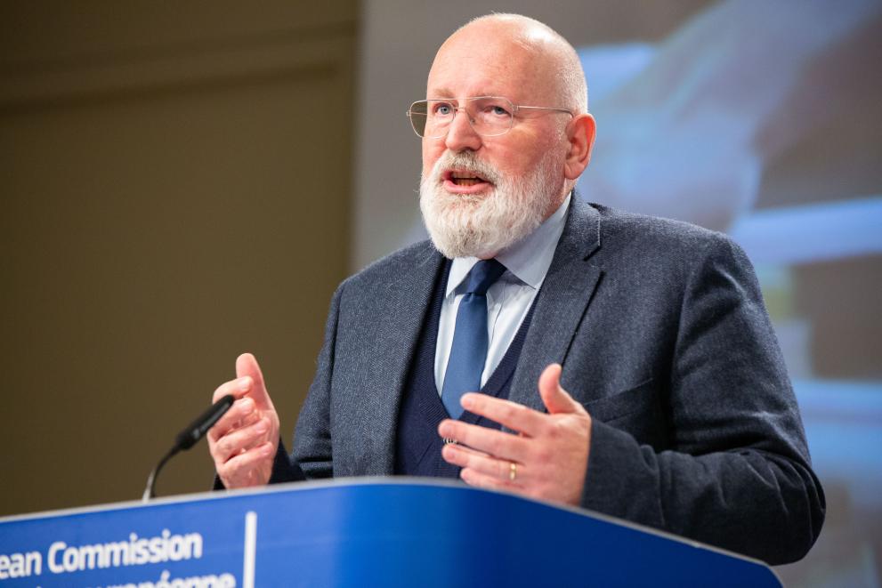 Press conference by Frans Timmermans, Executive Vice-President of the European Commission, and Virginijus Sinkevičius, European Commissioner, on the Circular Economy package 